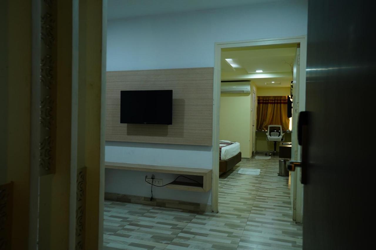 Vijayawāda Hotel Sk Riverfront מראה חיצוני תמונה